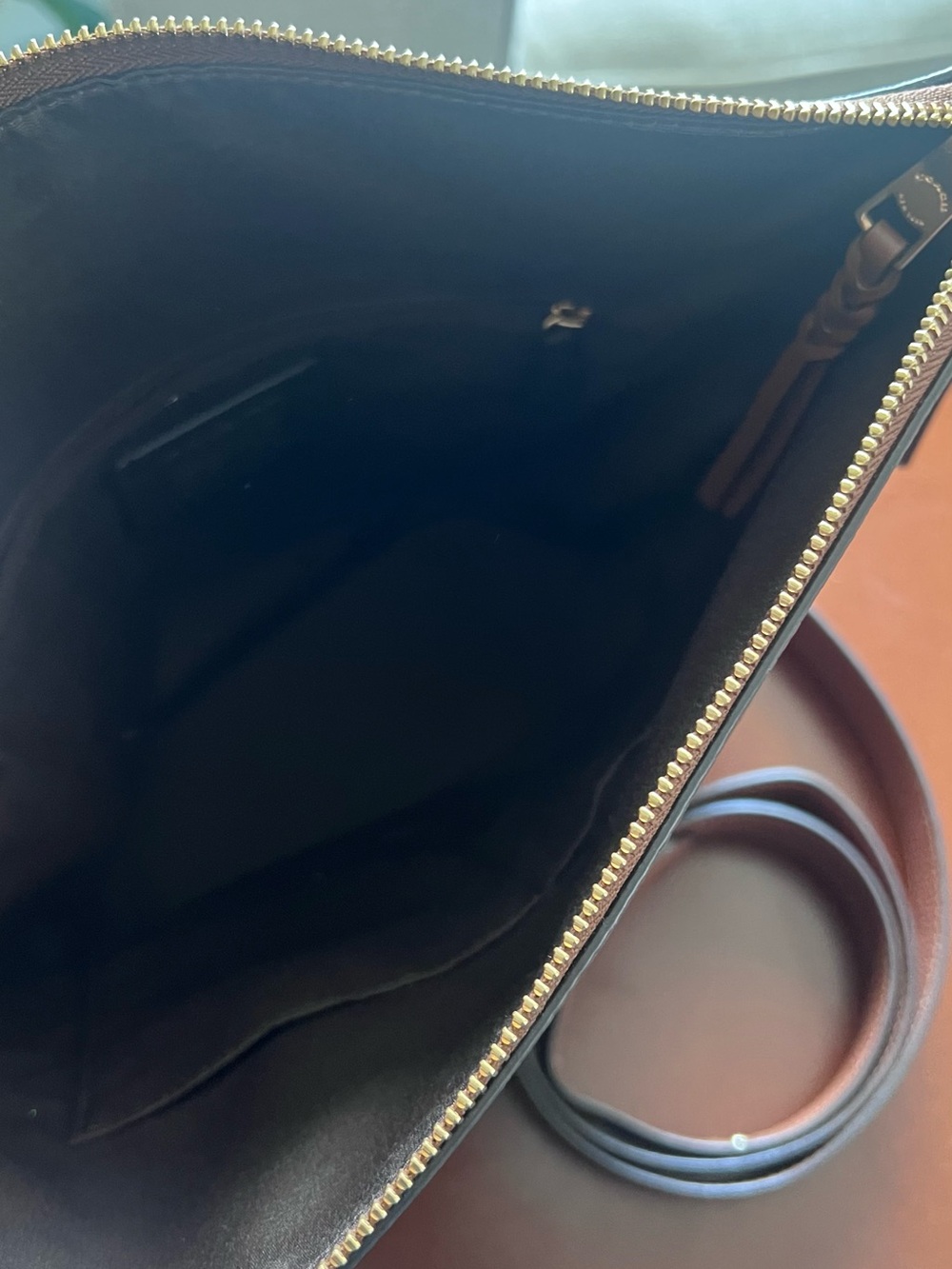Coach Pebbled Leather Crossbody/shoulder bag - Brown/Tan with Gold Hardware - Picture 6 of 6
